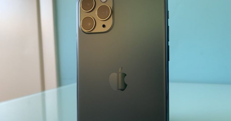 Estos son 10 los móviles que menos se han devaluado en los últimos 12 meses (8 son iPhone)